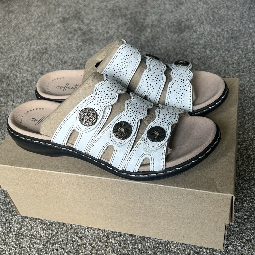 NIB Clarks Collection Leisa Grace - Women's 7.5 -White Adjustable 3 Strap